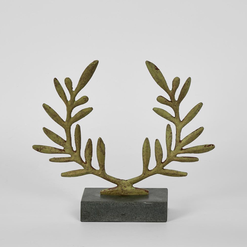 Julius Olive Wreath On Stand Sml– House Of Isabella Au