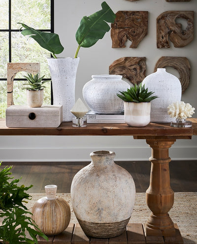 Vases, Pots and Planters