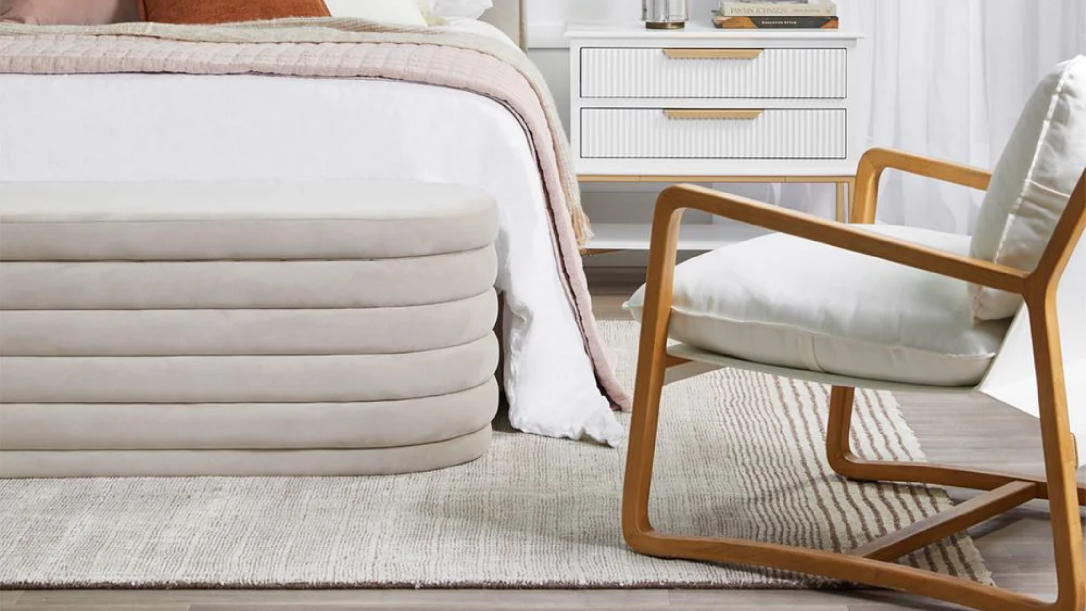 Dressing Table Rug Round Stylish Ottomans for Comfort & Style - House of Isabella