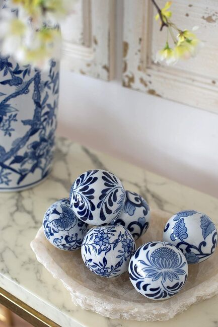 Aline Blue & White Decorator set of 6 balls