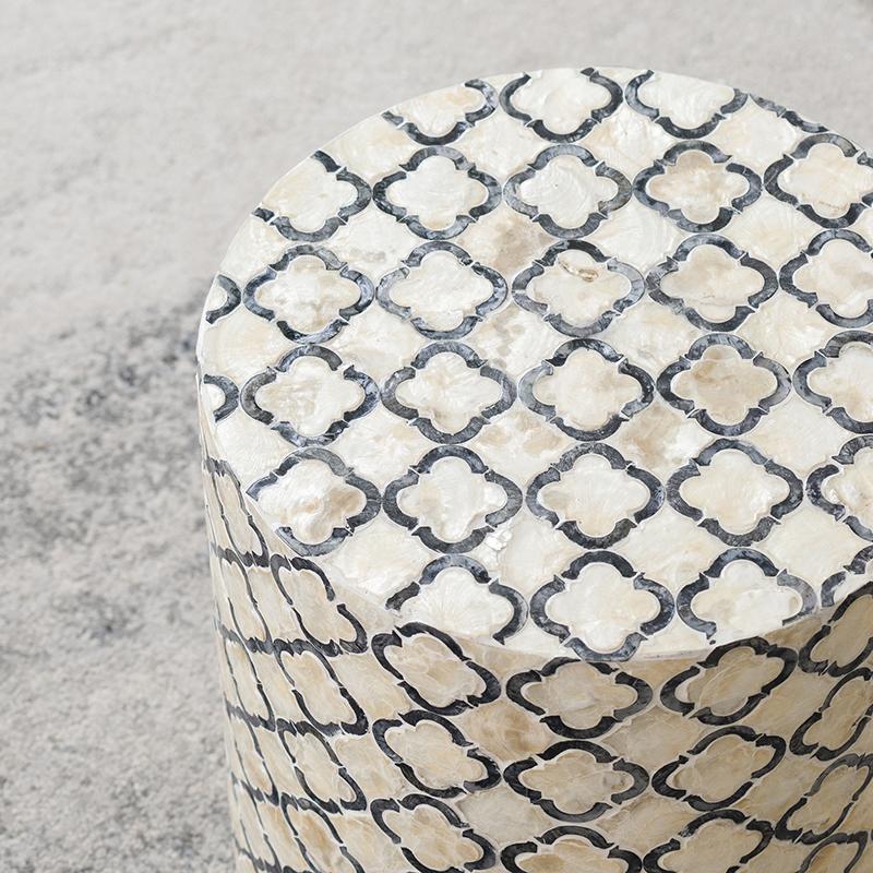 EILAT SHELL STOOL/TABLE