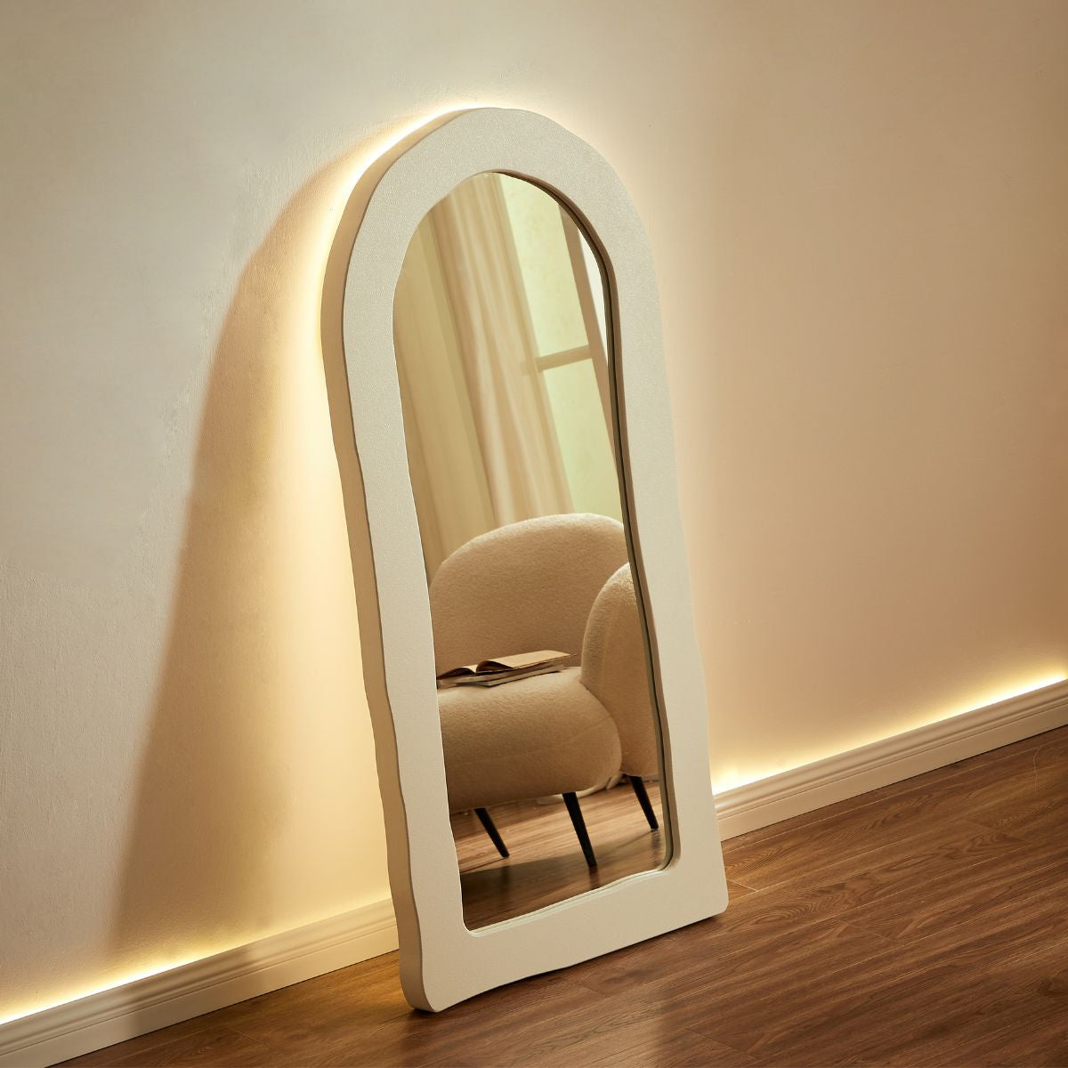 Dome Mirror in White