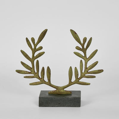 Julius Olive Wreath on Stand SML