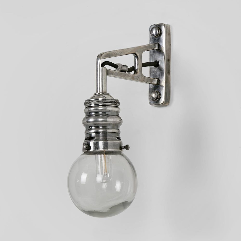 Carlton Wall Lamp Silver.