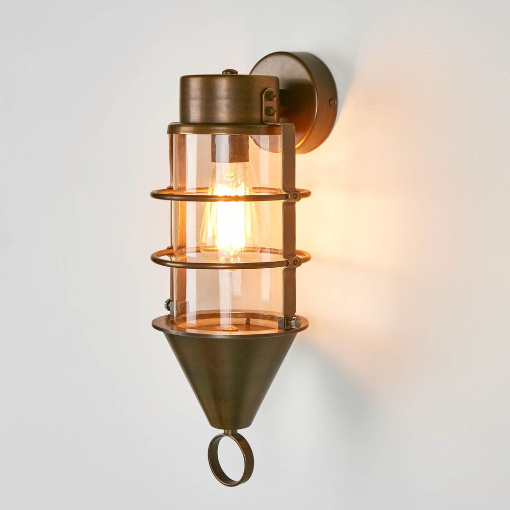 Eastwood Wall Lamp in Brass.