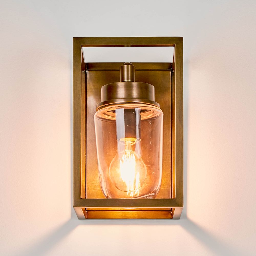 Wellington Wall Lamp Outdoor in Brass - House of Isabella AU