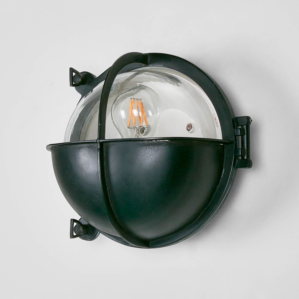 Vienna Outdoor Wall Lamp in Black - House of Isabella AU