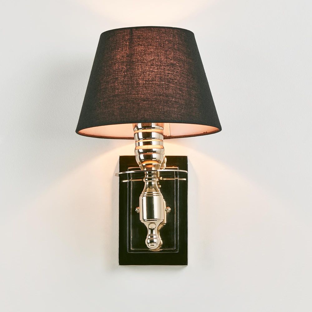 Newton Wall Lamp Brass