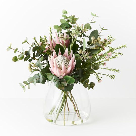 Protea King Mix in Vase Pack of 1